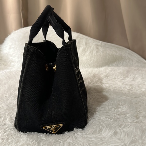 Authentic Prada small tote - Picture 3 of 11